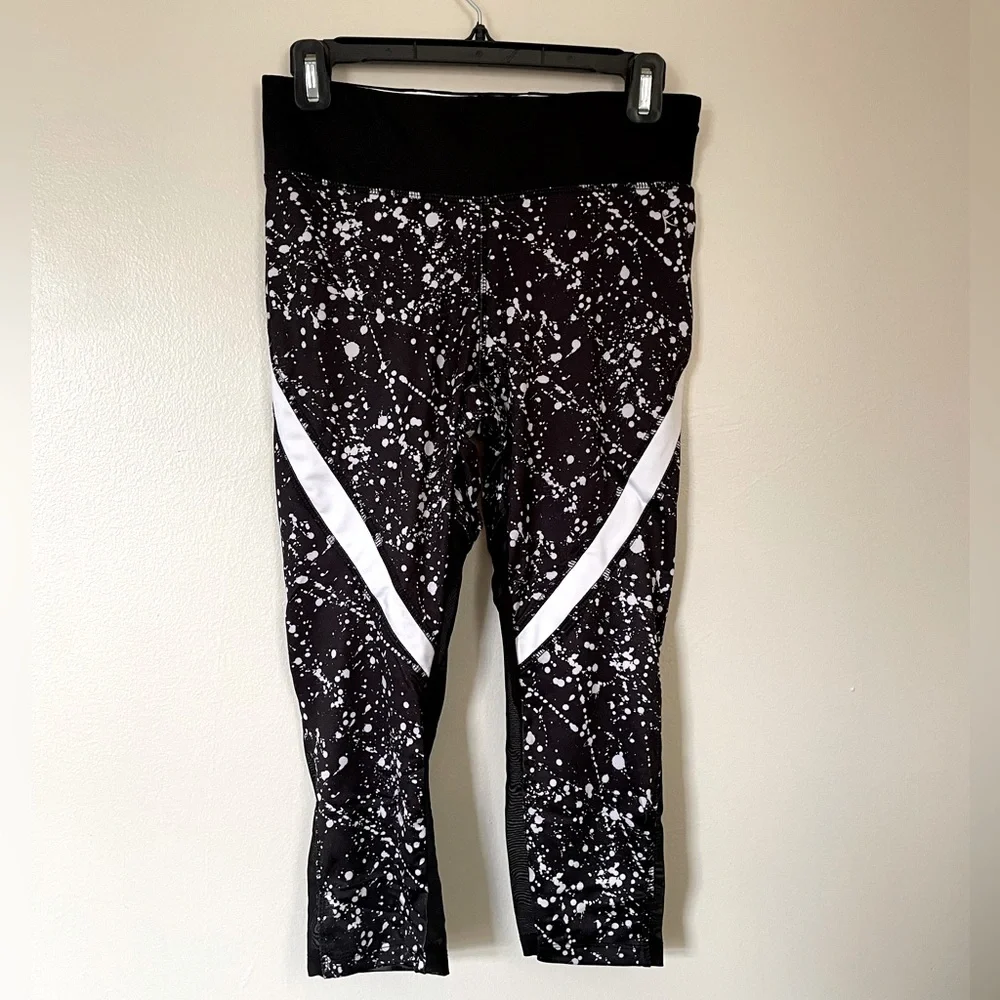 Danskin | Galaxy Mesh Capri Leggings | Size Small - Picture 1 of 8